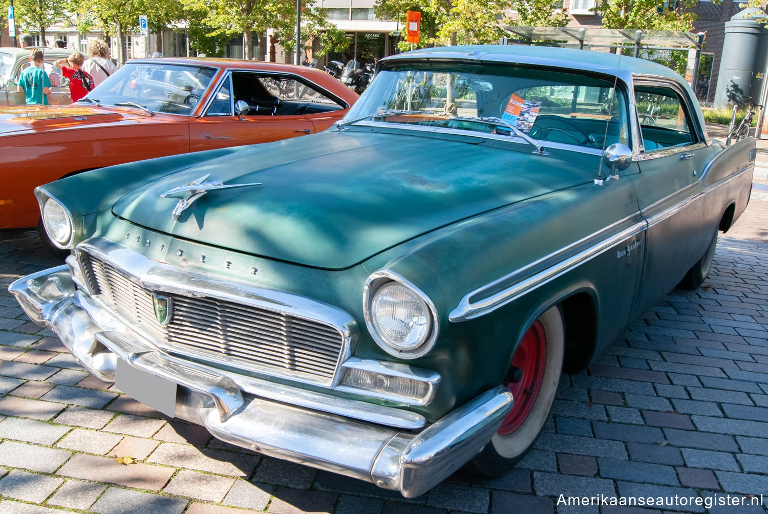 Chrysler New Yorker uit 1956